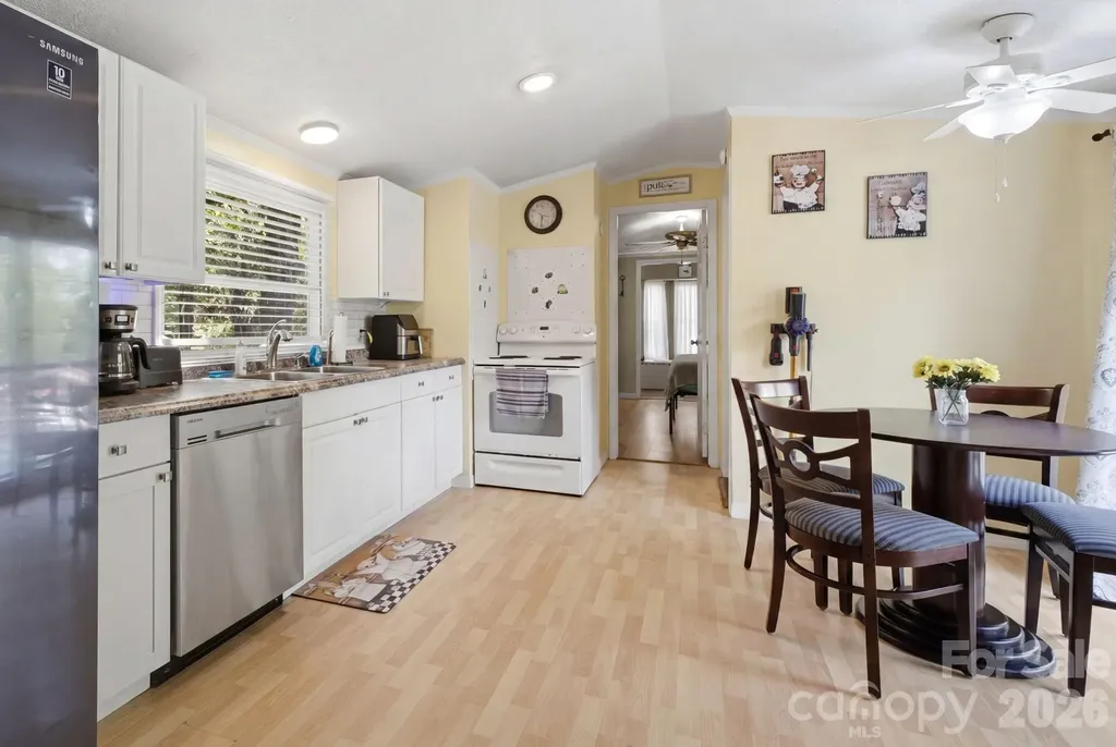 7511 Virginia Ridge Connelly Springs NC 28612