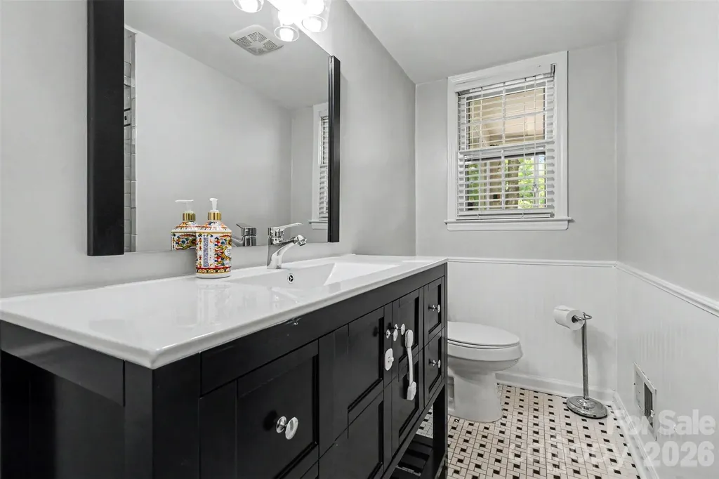 3841 Stokes Avenue Charlotte NC 28210