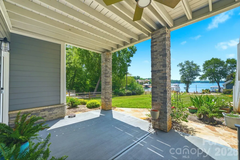 4293 Harbor Lane Sherrills Ford NC 28673