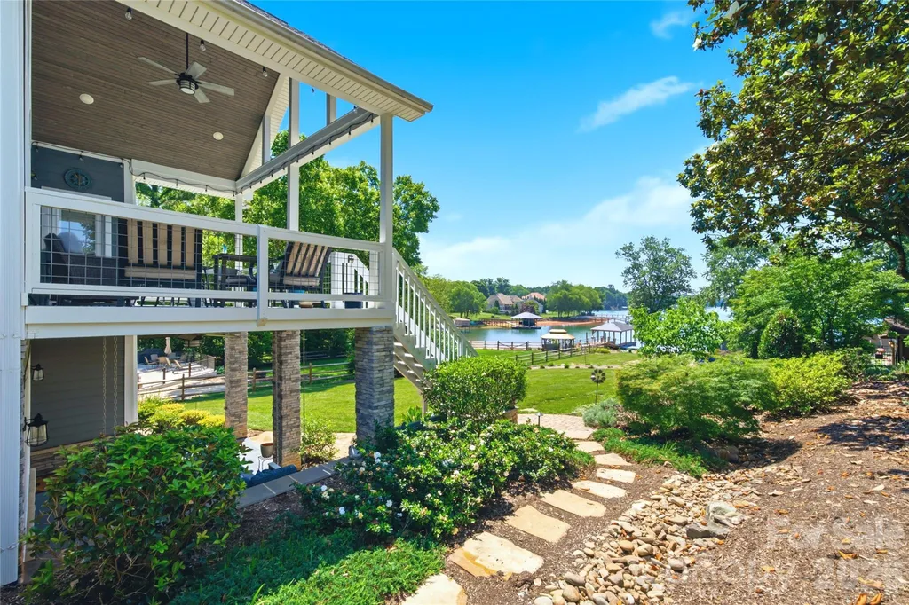 4293 Harbor Lane Sherrills Ford NC 28673