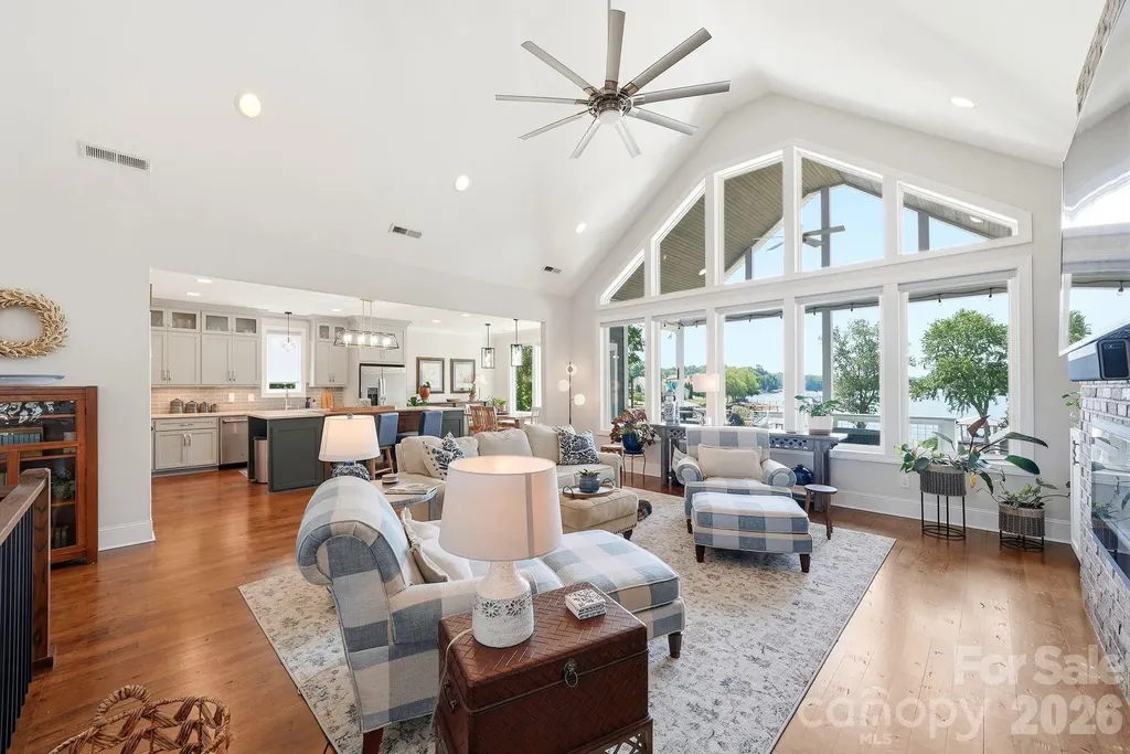 4293 Harbor Lane Sherrills Ford NC 28673