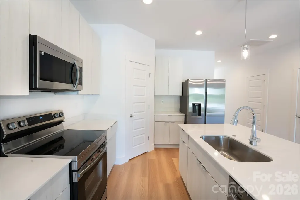 15 Bolton Street Asheville NC 28806
