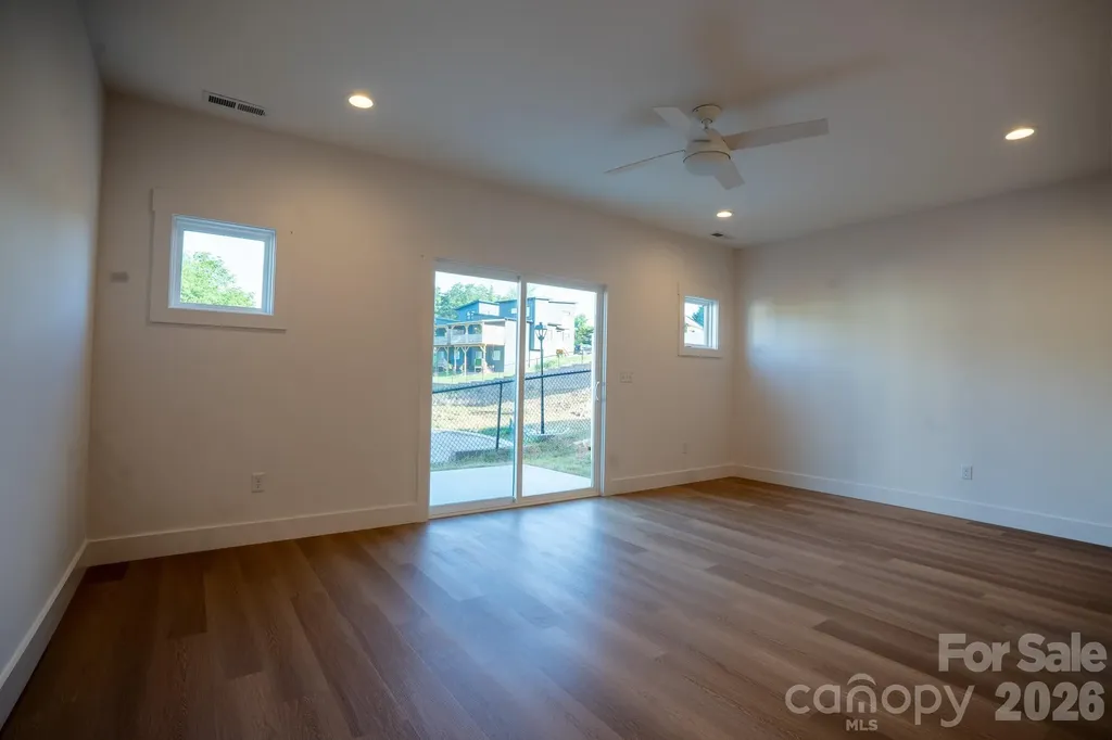 15 Bolton Street Asheville NC 28806