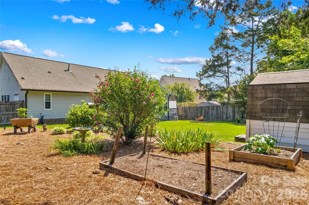 4425 Derbyshire Lane Matthews NC 28104