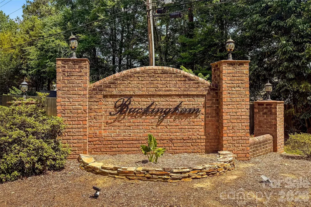 4425 Derbyshire Lane Matthews NC 28104