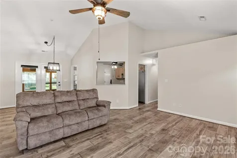 4425 Derbyshire Lane Matthews NC 28104