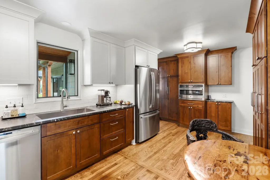 664 Lakeshore Drive Asheville NC 28804