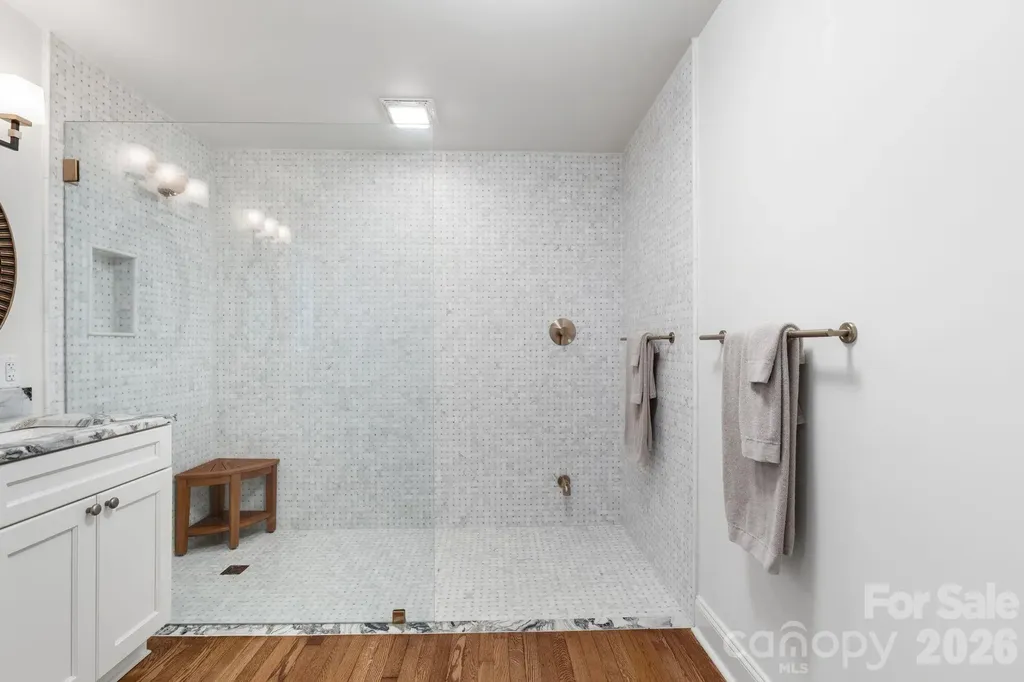 664 Lakeshore Drive Asheville NC 28804