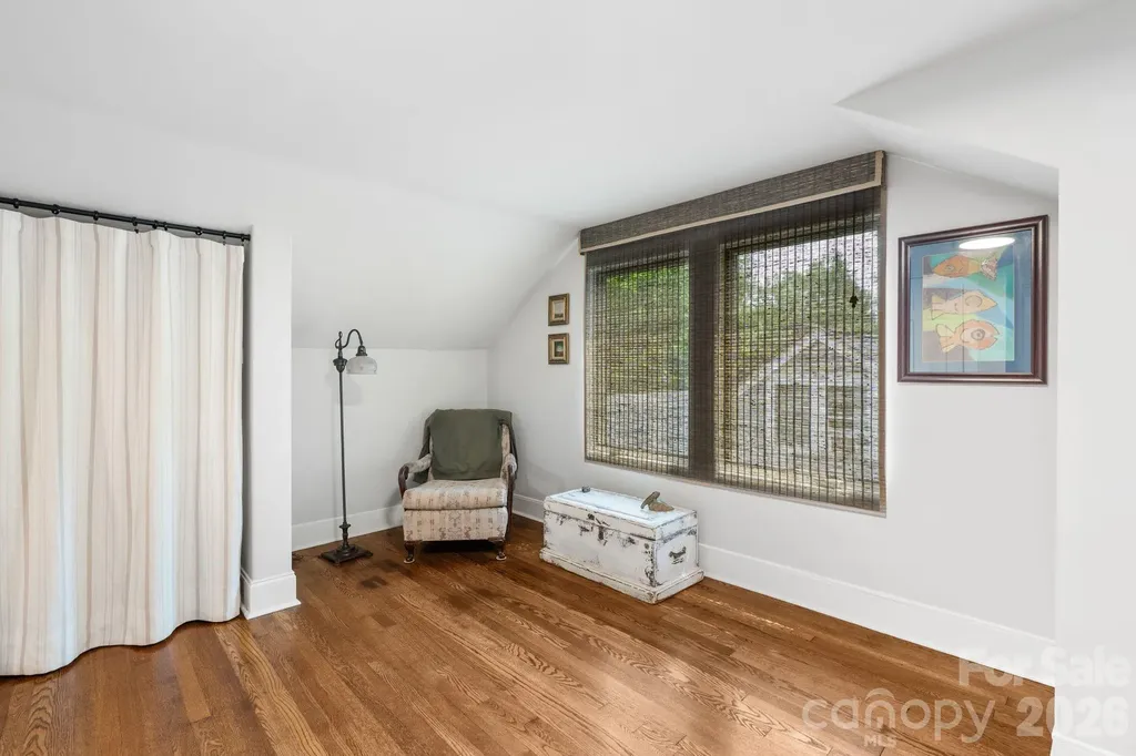 664 Lakeshore Drive Asheville NC 28804