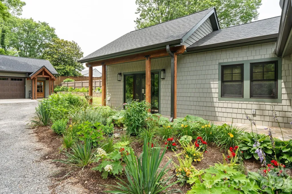 664 Lakeshore Drive Asheville NC 28804