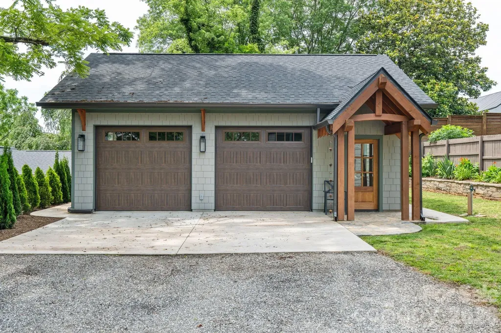 664 Lakeshore Drive Asheville NC 28804