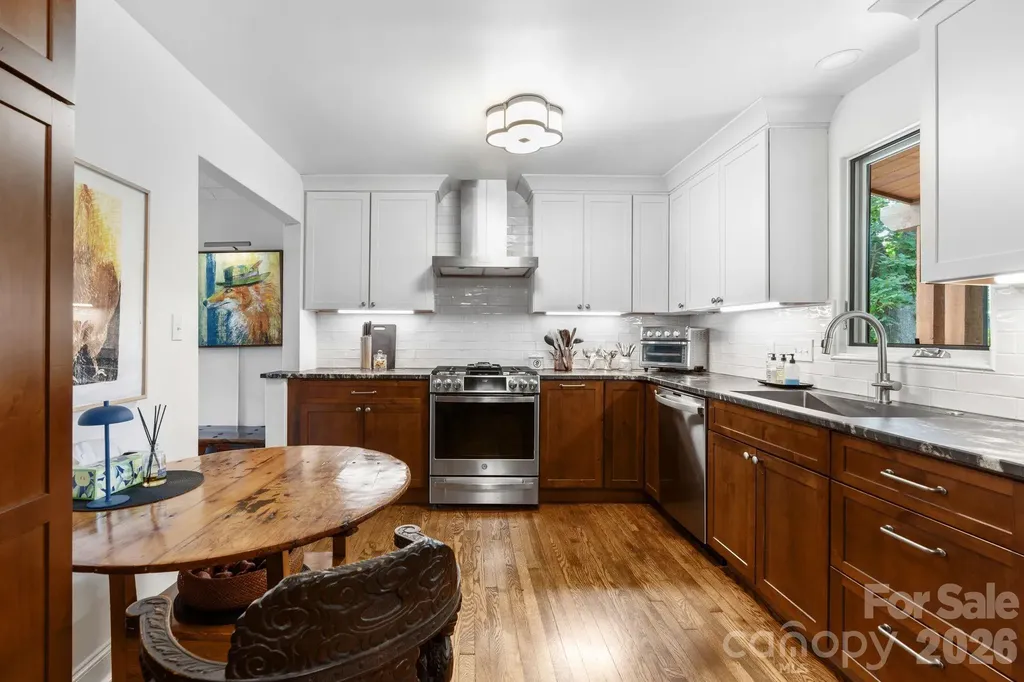 664 Lakeshore Drive Asheville NC 28804