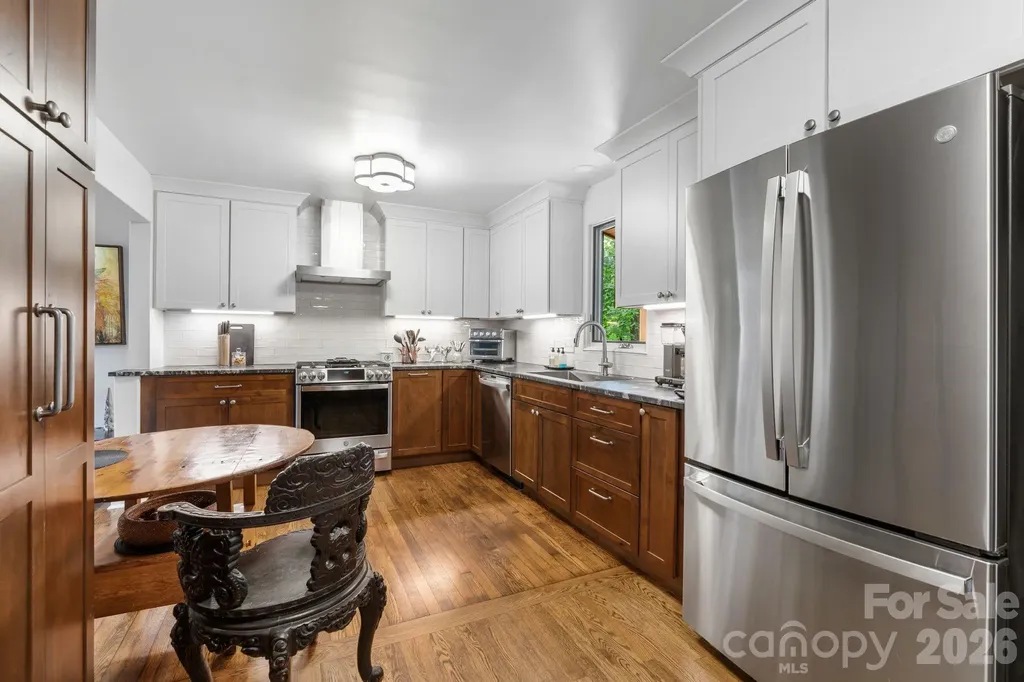 664 Lakeshore Drive Asheville NC 28804