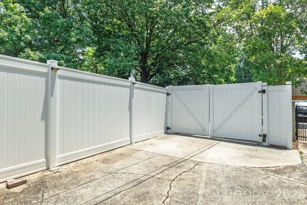 2113 Scott Avenue Charlotte NC 28203