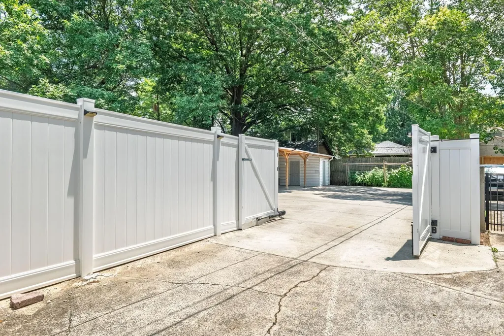 2113 Scott Avenue Charlotte NC 28203