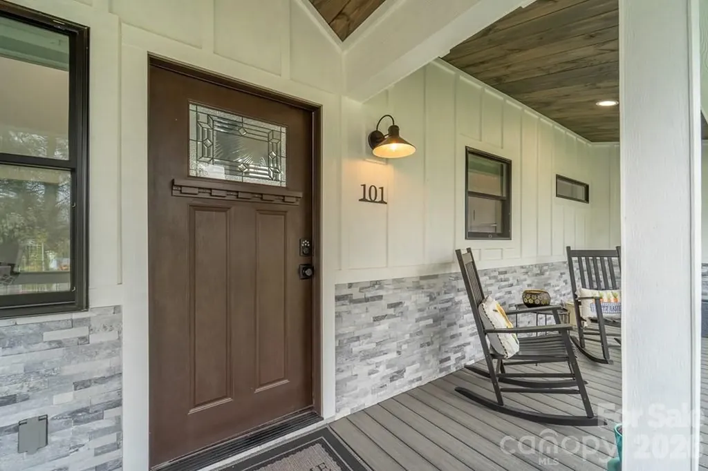 101 Mill Street Hayesville NC 28904