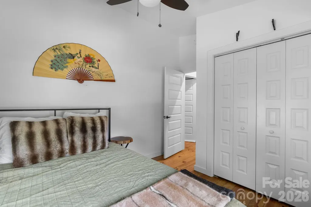 158 Simcoe Street Asheville NC 28806