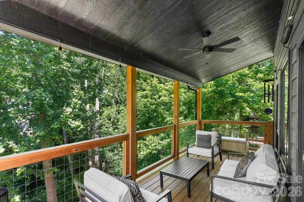 158 Simcoe Street Asheville NC 28806