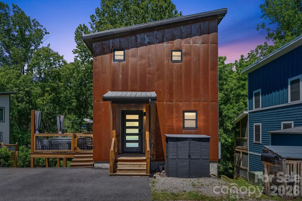 158 Simcoe Street Asheville NC 28806