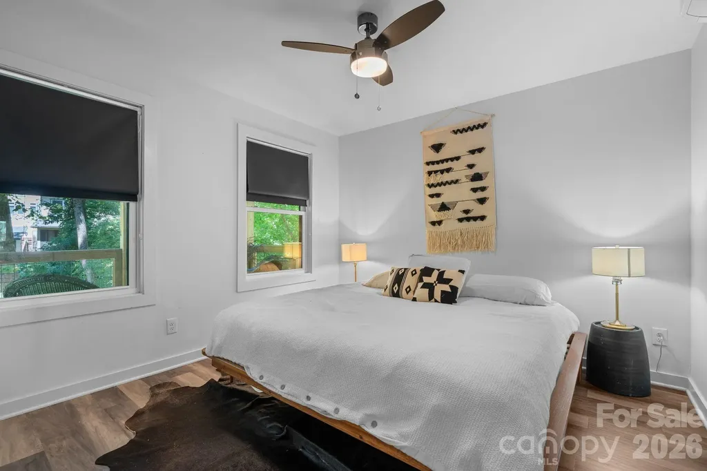 158 Simcoe Street Asheville NC 28806