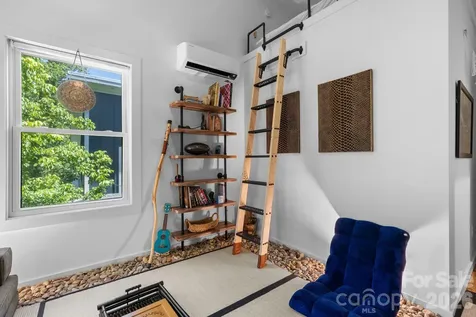 158 Simcoe Street Asheville NC 28806