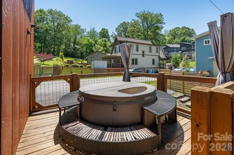 158 Simcoe Street Asheville NC 28806