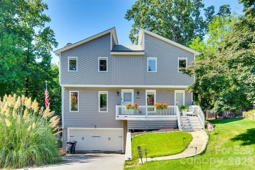 1088 Palmyra Drive Tega Cay SC 29708