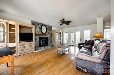 1088 Palmyra Drive Tega Cay SC 29708