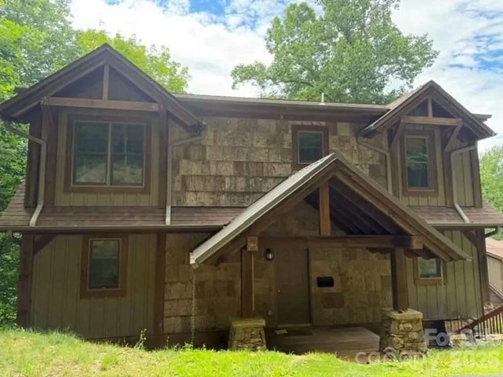 140 Falls Crossing Road Burnsville NC 28714