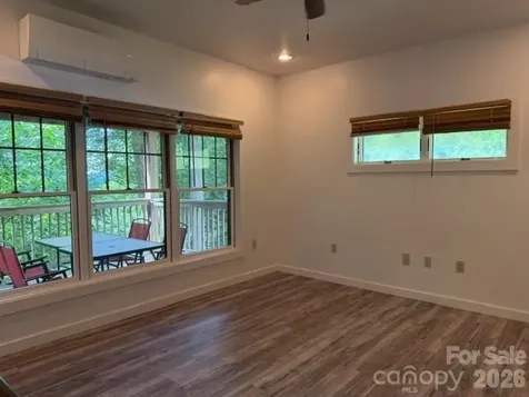 140 Falls Crossing Road Burnsville NC 28714