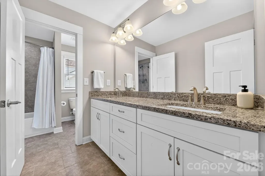 1824 Laveta Road Charlotte NC 28269