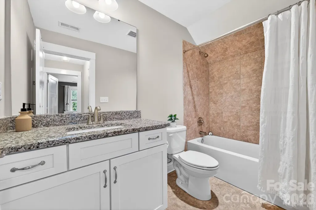 1824 Laveta Road Charlotte NC 28269