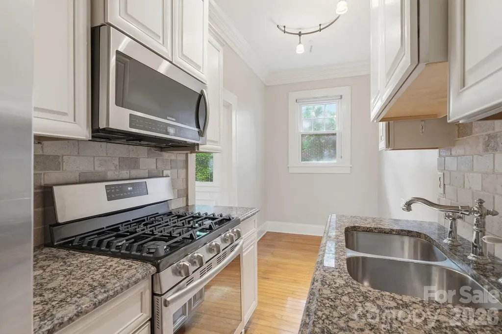 916 Bromley Road Charlotte NC 28207