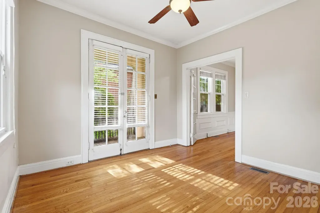 916 Bromley Road Charlotte NC 28207