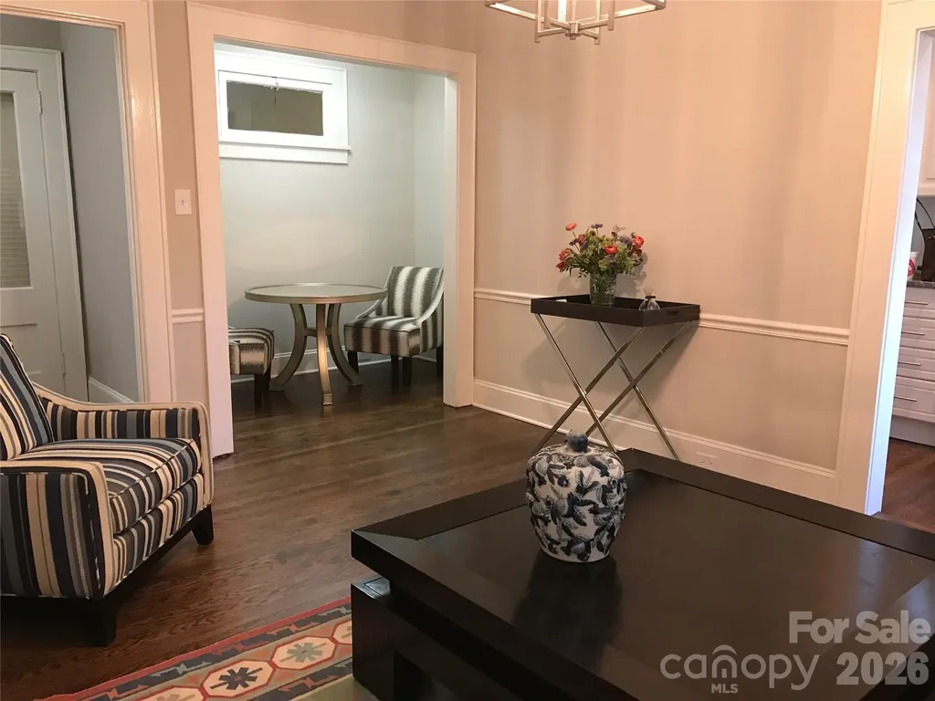 916 Bromley Road Charlotte NC 28207