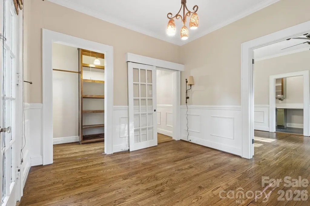 916 Bromley Road Charlotte NC 28207
