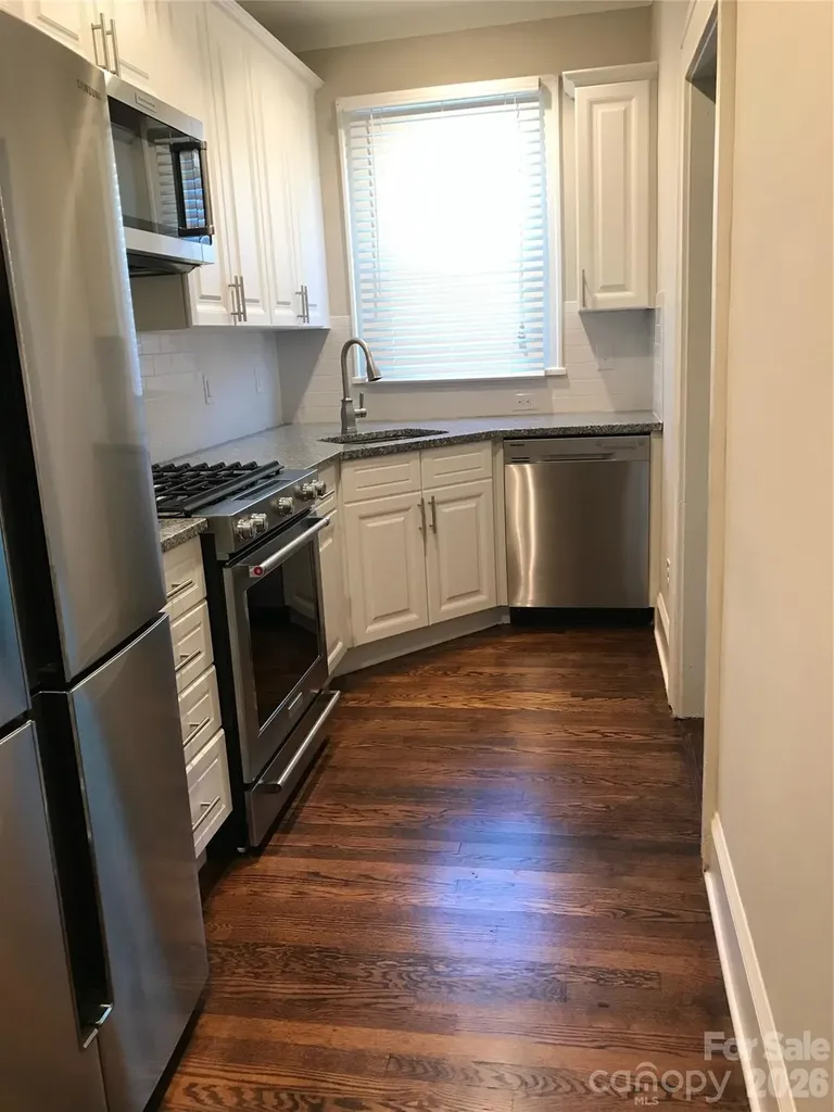 916 Bromley Road Charlotte NC 28207