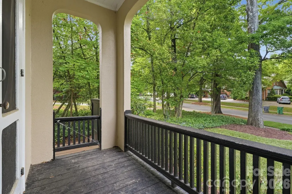 916 Bromley Road Charlotte NC 28207