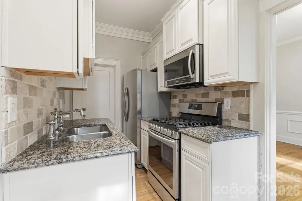 916 Bromley Road Charlotte NC 28207