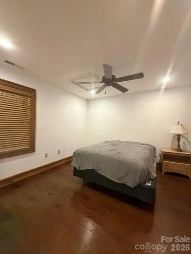 47 Falls Crossing Road Burnsville NC 28714