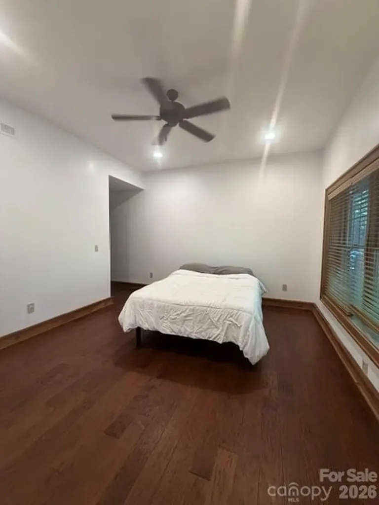 47 Falls Crossing Road Burnsville NC 28714