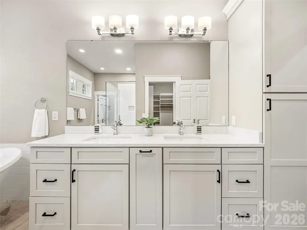 1 Cedar Chine Drive Asheville NC 28803