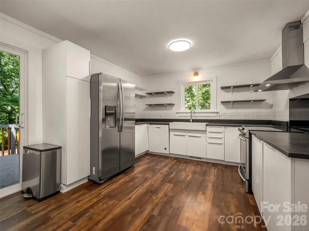 3276 Howard Gap Road Hendersonville NC 28792