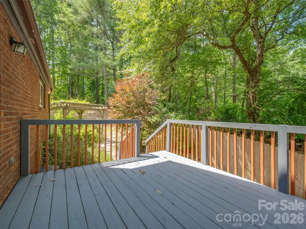 3276 Howard Gap Road Hendersonville NC 28792