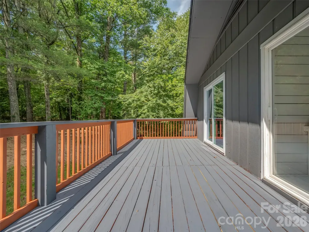 3276 Howard Gap Road Hendersonville NC 28792