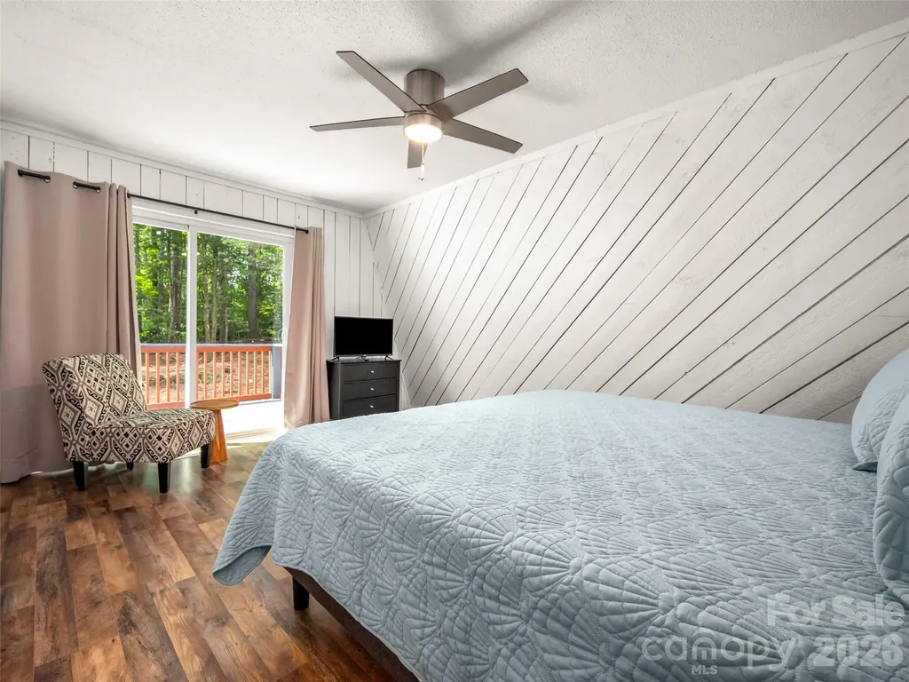 3276 Howard Gap Road Hendersonville NC 28792