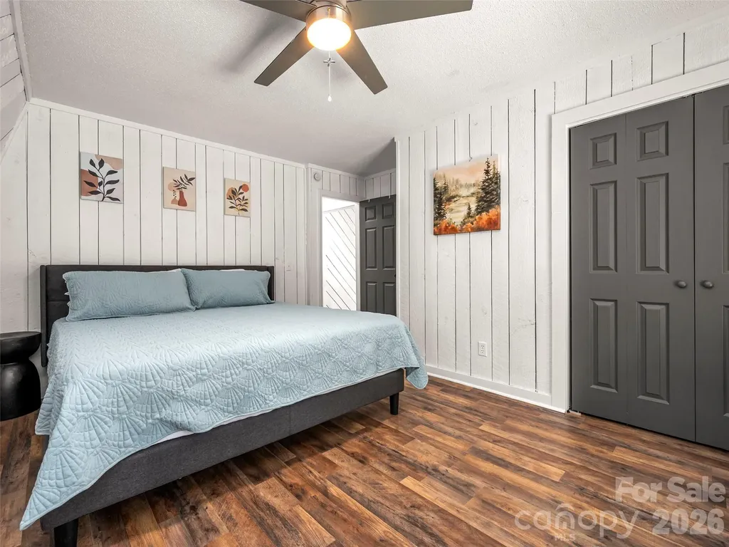 3276 Howard Gap Road Hendersonville NC 28792