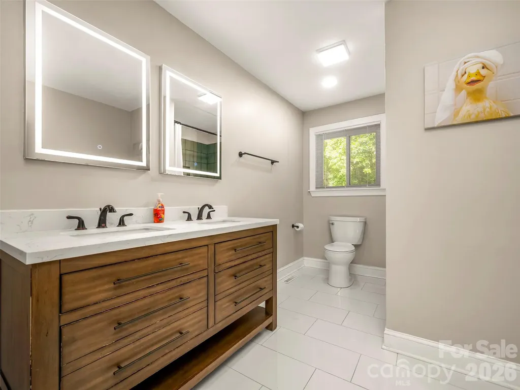 3276 Howard Gap Road Hendersonville NC 28792