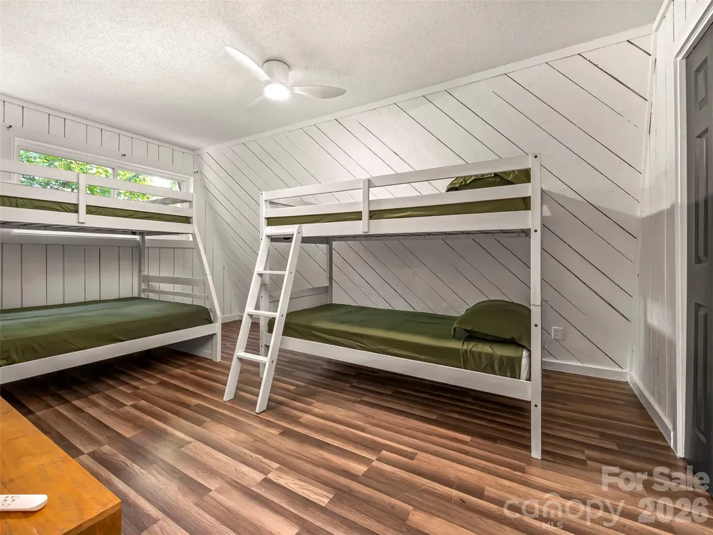 3276 Howard Gap Road Hendersonville NC 28792