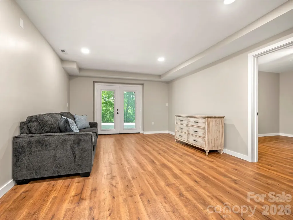 3276 Howard Gap Road Hendersonville NC 28792